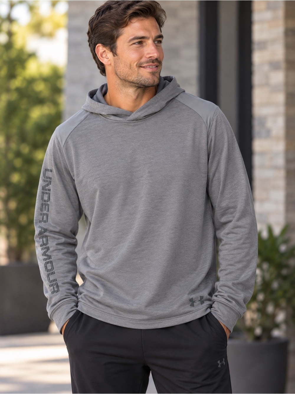 Under Armour Men's Gray Long-Sleeve Hooded Performance Pullover